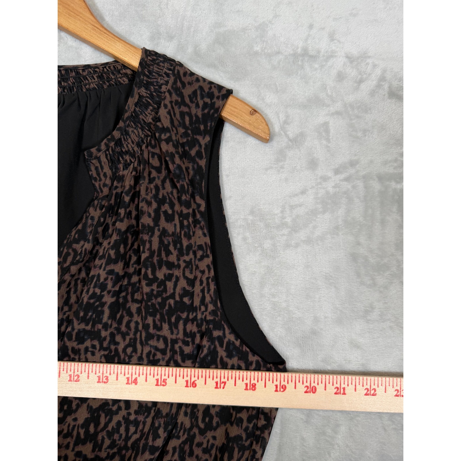 Evereve Leopard Print Jumpsuit Women Large Brown Sleeveless V-Neck Elastic Waist — image 8 of 8